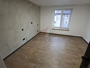 Pronájem bytu 3+1, Kolín, Kpt. Jaroše, 95 m2