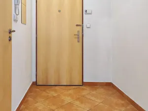 Pronájem bytu 1+kk, Praha - Košíře, Plzeňská, 34 m2