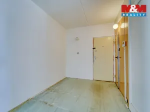 Prodej bytu 2+1, Karlovy Vary - Doubí, Modenská, 60 m2