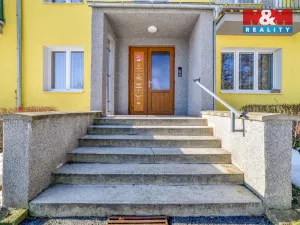 Prodej bytu 2+1, Mariánské Lázně, V Sadech, 48 m2