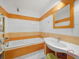 Prodej bytu 3+kk, Ostrov, Vančurova, 70 m2