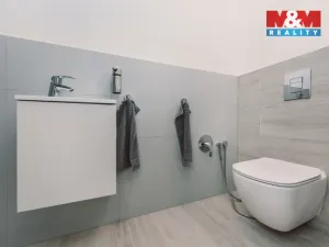 Pronájem bytu 2+kk, Pardubice - Zelené Předměstí, Na Hrádku, 68 m2