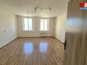 Pronájem bytu 1+1, Kladno, plk. Stříbrného, 40 m2
