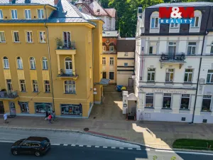 Pronájem obchodního prostoru, Mariánské Lázně, Hlavní třída, 76 m2