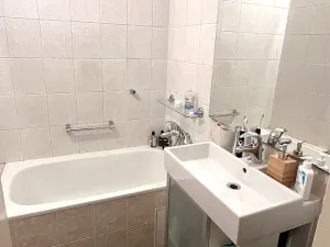 Pronájem bytu 2+1, Praha - Vinohrady, Sarajevská, 71 m2