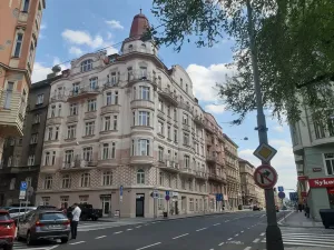 Pronájem bytu 1+kk, Praha - Smíchov, Zborovská, 35 m2