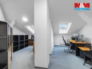Pronájem kanceláře, Ostrava - Kunčičky, Škrobálkova, 173 m2