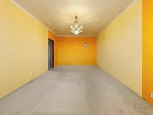 Prodej bytu 3+1, Studená, Komenského, 74 m2