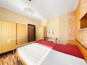 Prodej bytu 3+1, Studená, Komenského, 74 m2