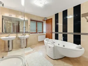 Prodej rodinného domu, Praha, Sklenská, 200 m2