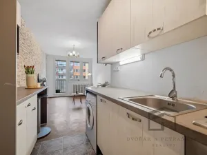 Prodej bytu 2+kk, Praha - Hostivař, Zápasnická, 39 m2