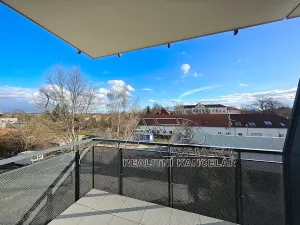 Pronájem bytu 1+kk, České Budějovice, Na Zlaté stoce, 28 m2