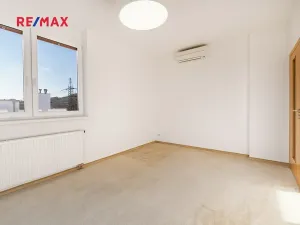 Pronájem bytu 4+kk, Praha - Smíchov, Smrčinská, 116 m2