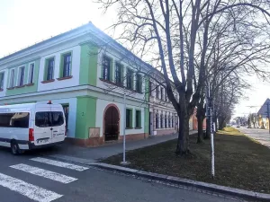 Pronájem bytu 1+kk, Hradec Králové, Denisovo náměstí, 43 m2