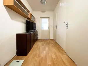 Pronájem bytu 1+kk, Brno, Zderadova, 37 m2