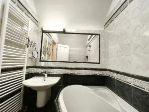 Pronájem bytu 2+1, Praha - Hradčany, Úvoz, 65 m2