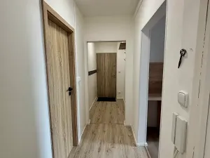 Pronájem bytu 3+1, Praha - Troja, Krynická, 68 m2