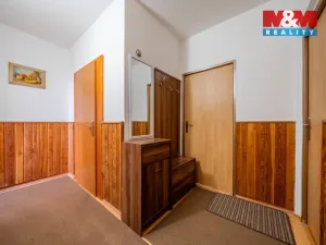 Prodej bytu 2+1, Uherčice, 62 m2