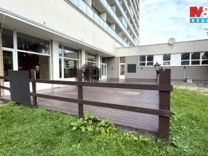 Prodej restaurace, Olomouc - Neředín, Politických vězňů, 730 m2