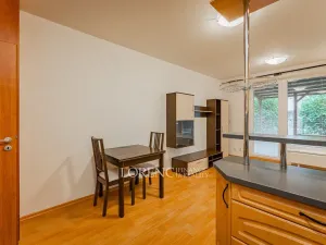 Prodej bytu 2+kk, Praha - Kbely, Herlíkovická, 50 m2