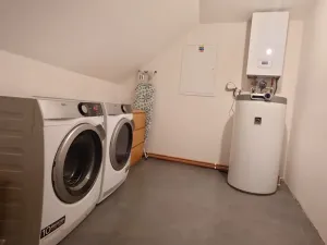 Prodej vícegeneračního domu, Hředle, 398 m2