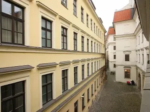 Prodej bytu 2+1, Praha - Staré Město, Liliová, 64 m2