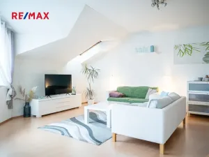 Prodej bytu 2+kk, Hradec Králové, Za Škodovkou, 68 m2