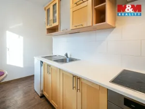 Prodej bytu 1+1, Praha - Letňany, Rýmařovská, 35 m2