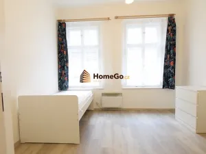 Pronájem bytu 1+kk, Praha - Vršovice, Sevastopolská, 18 m2