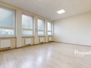 Pronájem kanceláře, Ústí nad Labem - Ústí nad Labem-centrum, Bělehradská, 33 m2