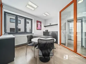 Prodej obchodního prostoru, Pardubice, K Dolíčku, 374 m2