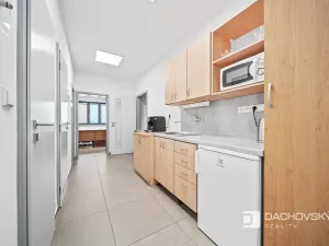 Prodej obchodního prostoru, Pardubice, K Dolíčku, 374 m2