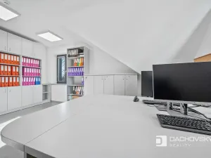 Prodej obchodního prostoru, Pardubice, K Dolíčku, 374 m2