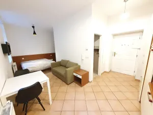 Pronájem bytu 1+kk, Praha - Smíchov, Plzeňská, 25 m2