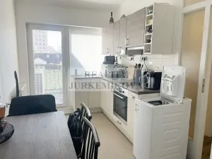 Pronájem bytu 2+1, České Budějovice, tř. 28. října, 62 m2