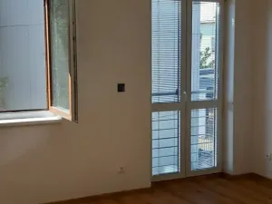 Pronájem bytu 1+kk, Břeclav, U Tržiště, 30 m2