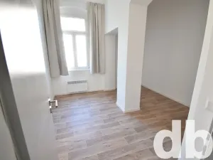 Pronájem bytu 3+kk, Karlovy Vary, Táborská, 80 m2