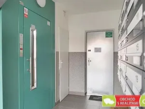 Pronájem bytu 2+kk, Praha, Pujmanové, 40 m2