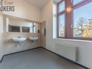 Pronájem kanceláře, Liberec - Liberec I-Staré Město, Vítězná, 230 m2