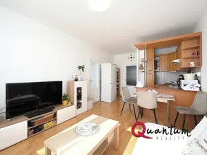 Pronájem bytu 2+kk, Praha - Modřany, Urbánkova, 41 m2