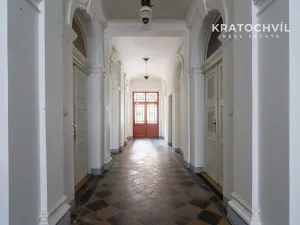 Prodej bytu 3+kk, Praha - Karlín, U nádražní lávky, 101 m2