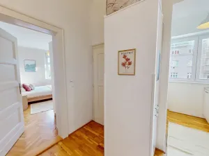 Pronájem bytu 2+1, Praha - Holešovice, U Uranie, 55 m2