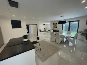 Prodej rodinného domu, Jeneč, Malé náměstí, 192 m2