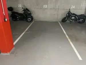 Pronájem garážového stání, Brno, Jaroslava Foglara, 20 m2