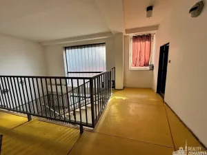 Pronájem skladu, Praha - Stodůlky, V hůrkách, 800 m2