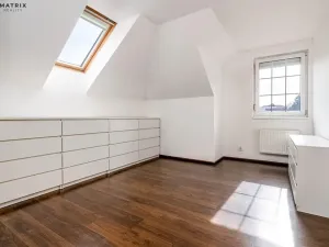 Prodej rodinného domu, Praha - Písnice, V zákopech, 294 m2