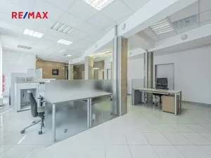 Pronájem kanceláře, Kladno, Osvoboz. pol. vězňů, 183 m2