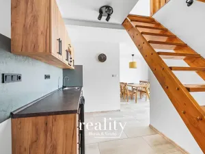 Prodej apartmánu, Jevišovka, 190 m2