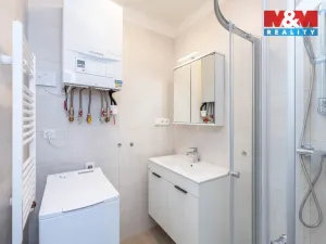 Pronájem bytu 1+kk, Praha - Dejvice, Kafkova, 33 m2