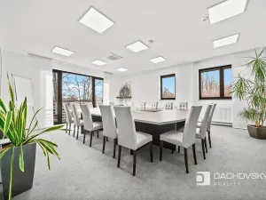 Prodej kanceláře, Pardubice, K Dolíčku, 374 m2